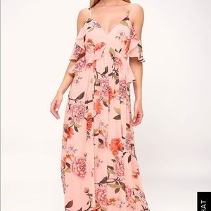 NWT Lulus floral maxi dress